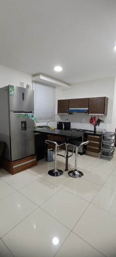 Apartamento Departamentoo Nuevo Amoblado Cerca A Uagrm, Con Excelente Vista Santa Cruz de La Sierra Exterior foto