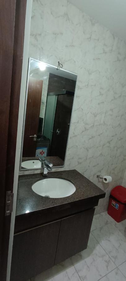 Apartamento Departamentoo Nuevo Amoblado Cerca A Uagrm, Con Excelente Vista Santa Cruz de La Sierra Exterior foto
